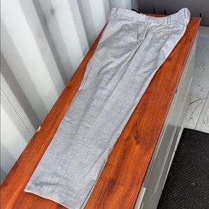 Saddlebred 40/30 Men's Light Gray Plaid Dress Pants (036)